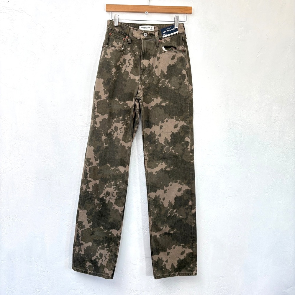Abercrombie and Fitch High Rise 90's Relaxed Jeans Size 24 Long Green Camo New